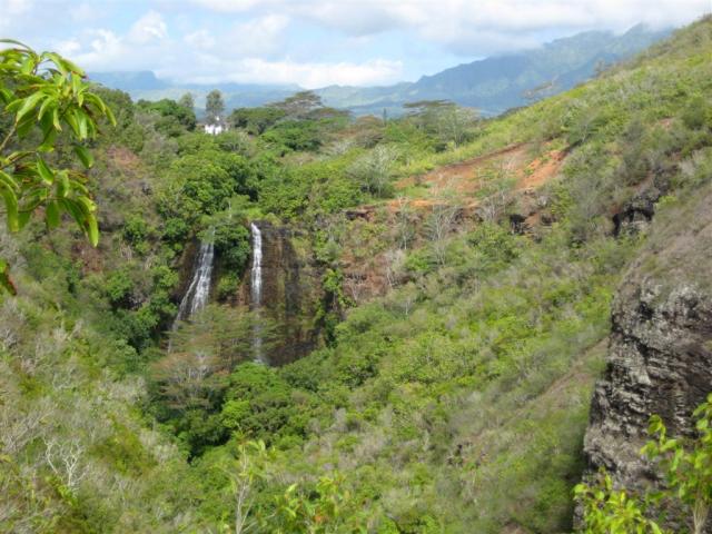 Iittle waterfalls near Kapa'a