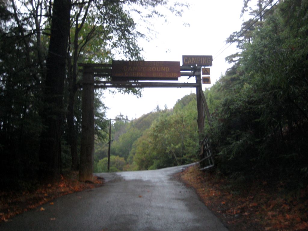 Riverside Campground sign