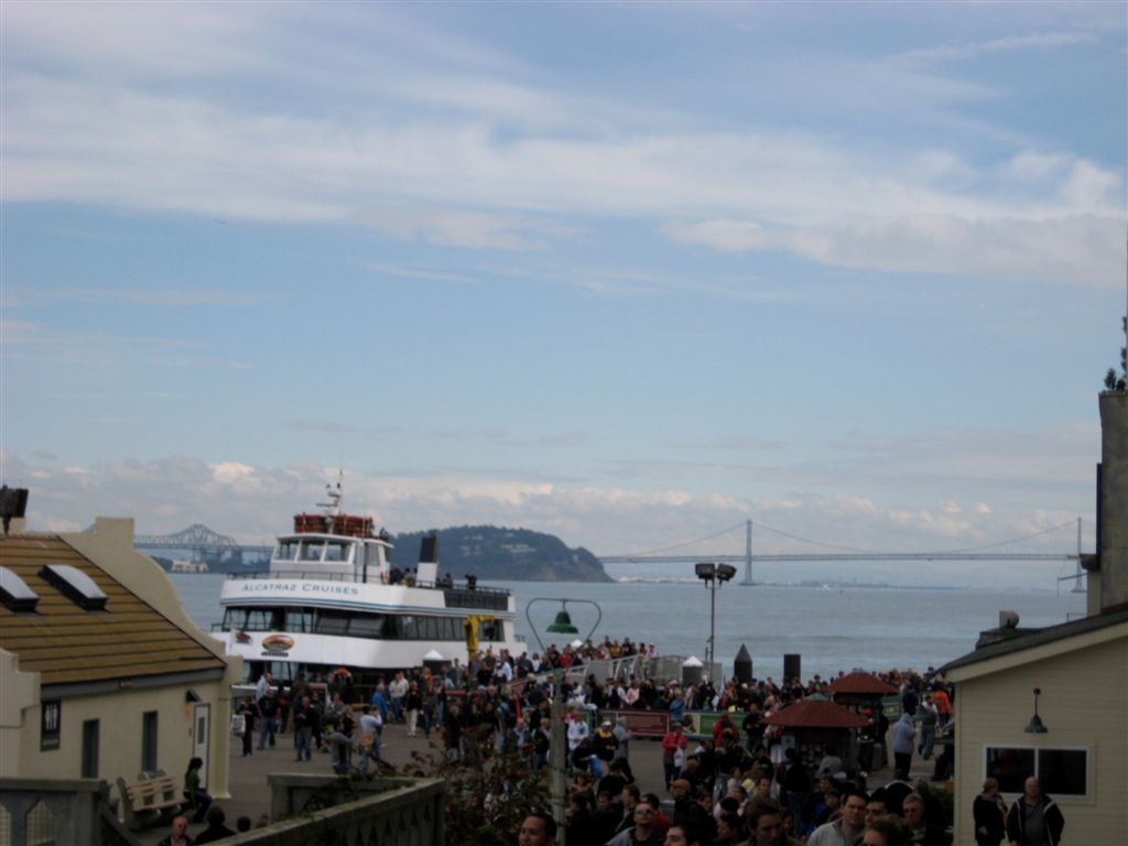 Hords of people, coming and going