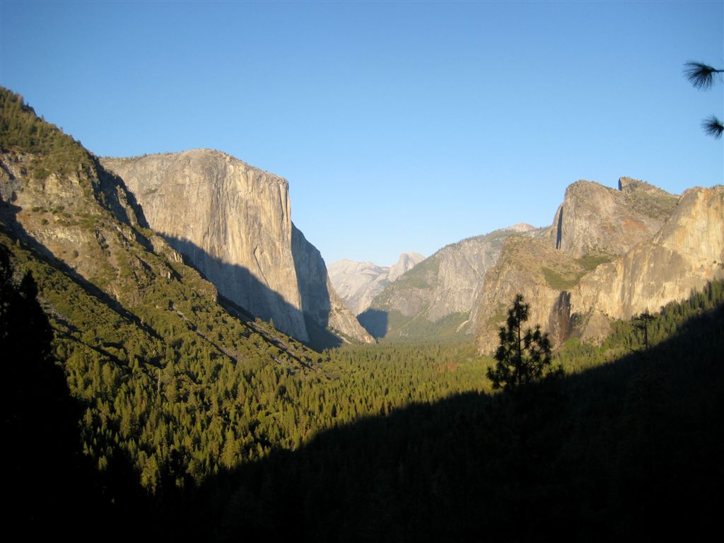 Tunnel View close to sunset