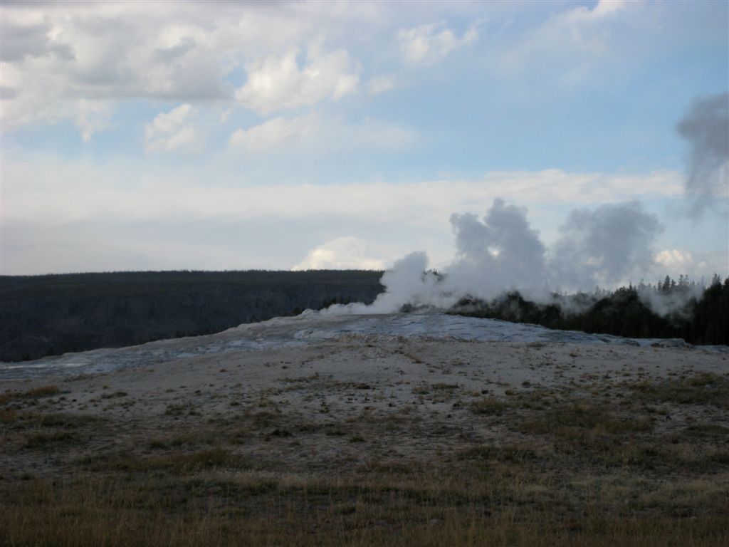 Old Faithful Geiser, between spirts