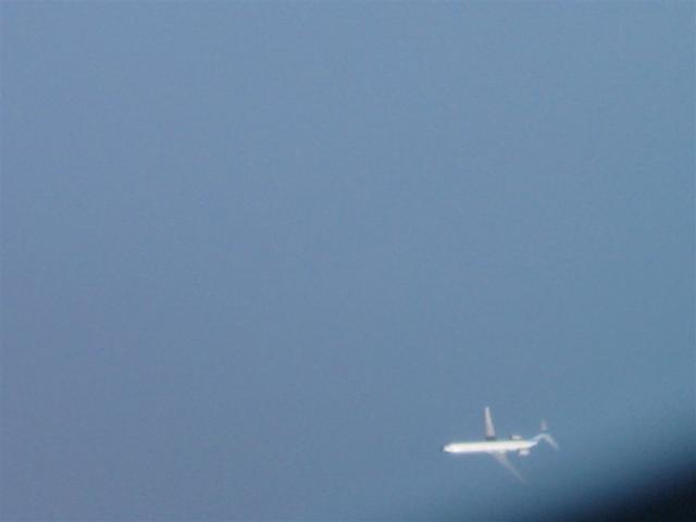 Another plane right below us!