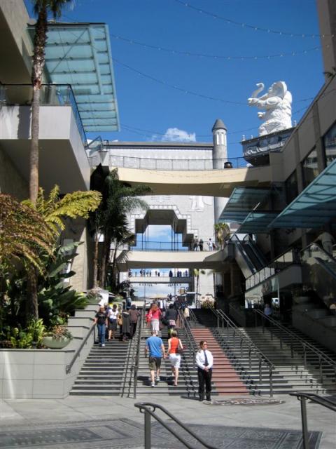 Shopping area with view of Hollywood sign