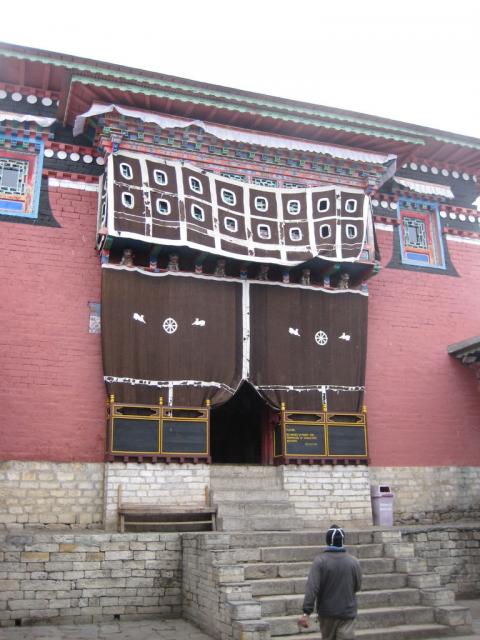 Enterring the monastery