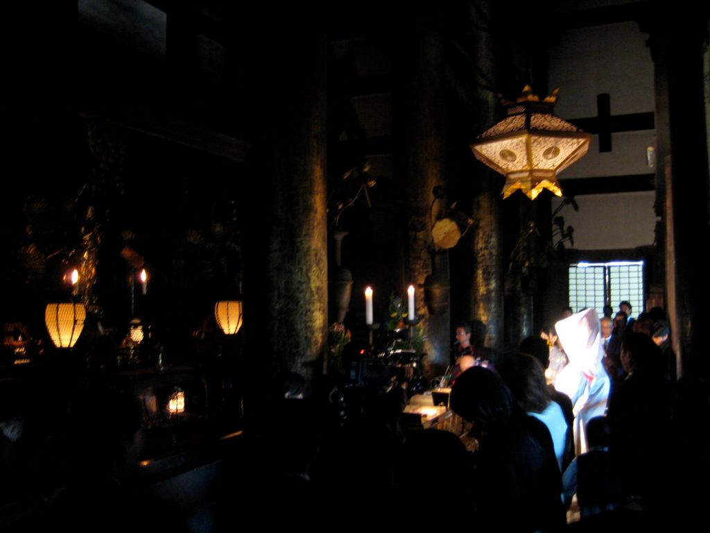 Japanese wedding in the temple
